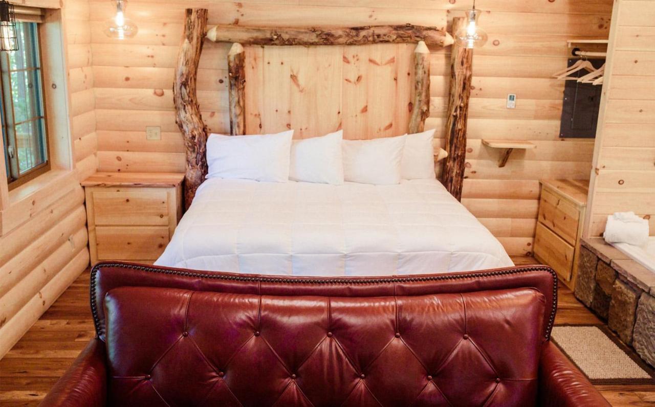 Cricket Hill Treehouse By Amish Country Lodging Millersburg Eksteriør bilde