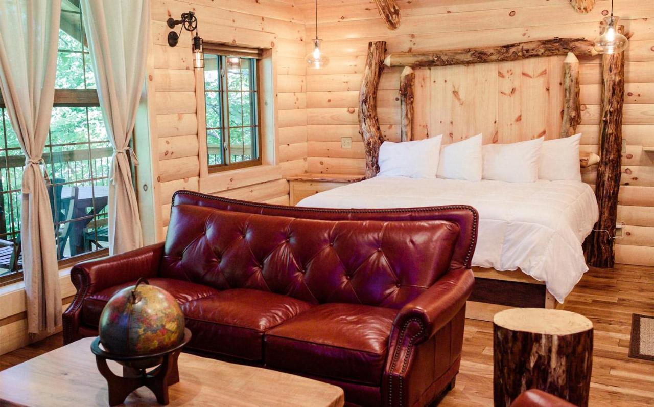 Cricket Hill Treehouse By Amish Country Lodging Millersburg Eksteriør bilde